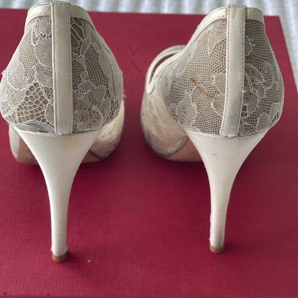 Valentino! original lace open toe,great for Bride! - Picture 2 of 8